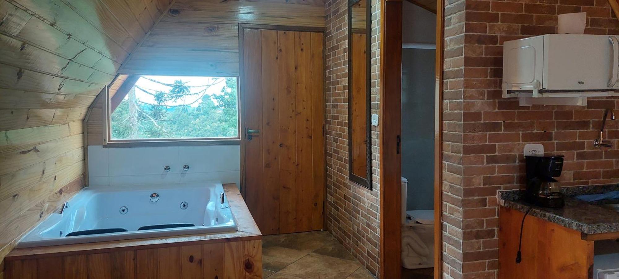 ホテル Chale Com Hidromassagem Da Vick Campos do Jordão エクステリア 写真